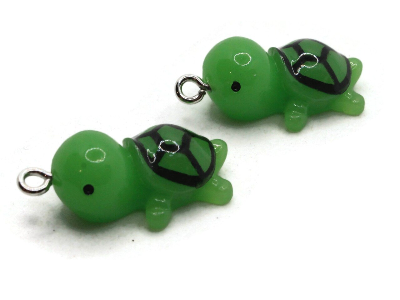 2 19mm Green Turtle Resin Charms Miniature Tortoise Animal Pendants